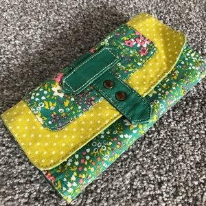 mudd floral wallet